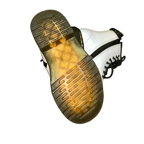 DR Martens 1460 Pascal white patent Leather Lace Up Boots Grunge toddler size 9