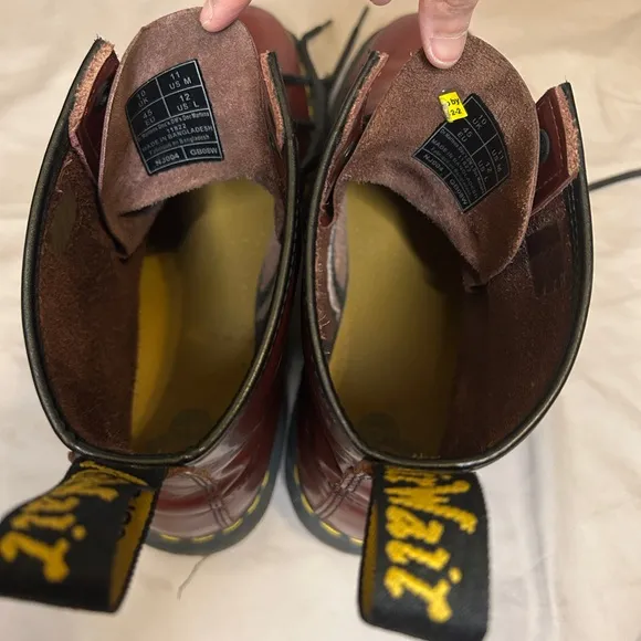 Dr. Martens 1460 Smooth Leather Lace Up Boots size 11M