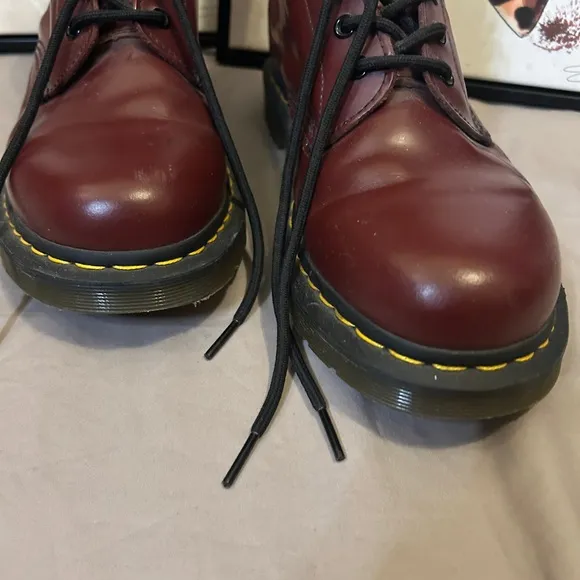 Dr. Martens 1460 Smooth Leather Lace Up Boots size 11M