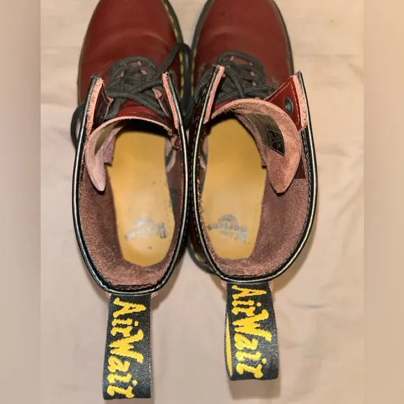 Dr. Martens 1460 Smooth Leather Lace Up Boots size 11M