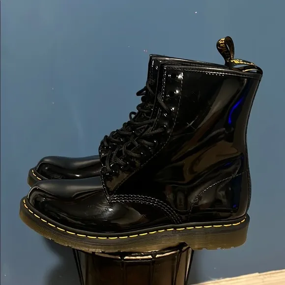 Dr. Martens 1460 Women's Patent Leather Lace Up Boots &amp; patent cleaner