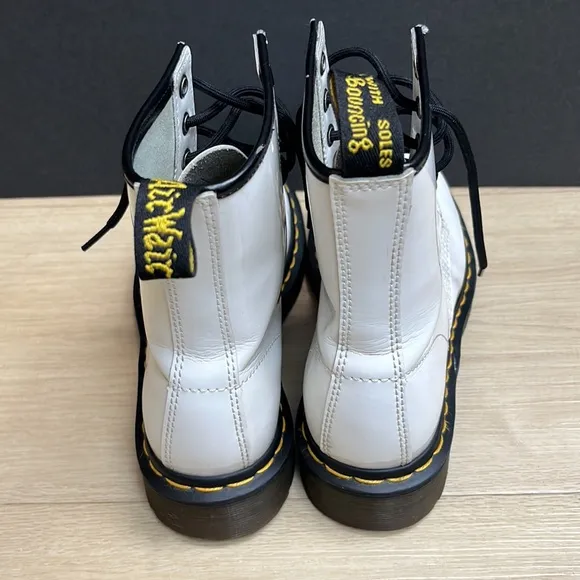 DR MARTENS 1460 WOMEN'S PATENT LEATHER LACE UP BOOTS, SIZE 6 US