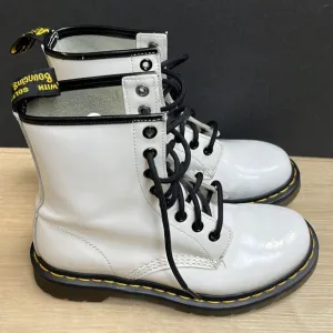 DR MARTENS 1460 WOMEN'S PATENT LEATHER LACE UP BOOTS, SIZE 6 US