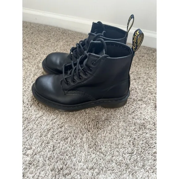Dr Martens Air Wair Black Bouncing Soles Women’s Combat Lace Up Ankle Boots Sz 6