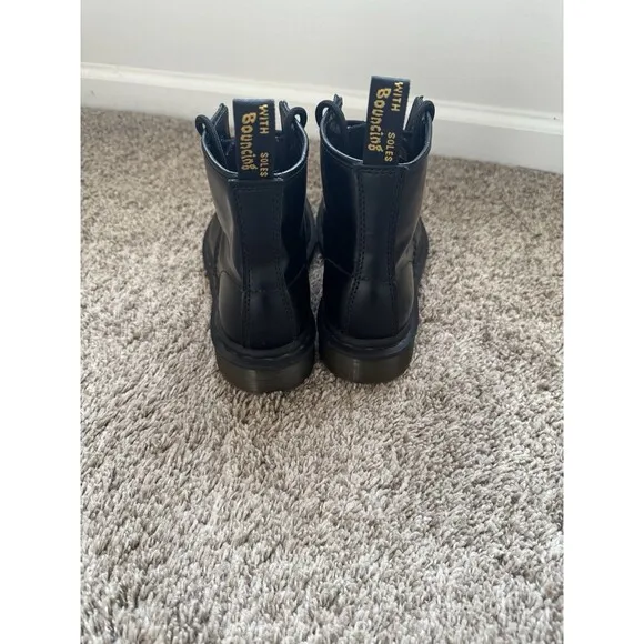 Dr Martens Air Wair Black Bouncing Soles Women’s Combat Lace Up Ankle Boots Sz 6