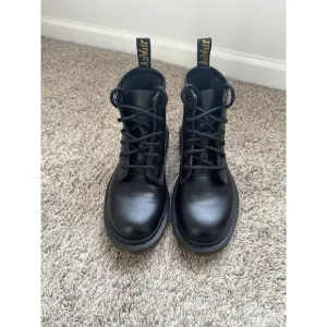 Dr Martens Air Wair Black Bouncing Soles Women’s Combat Lace Up Ankle Boots Sz 6