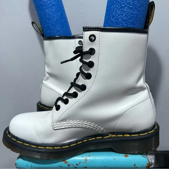 Dr Martens AW004 1460 White Smooth Leather Lace Up Boots Size 7