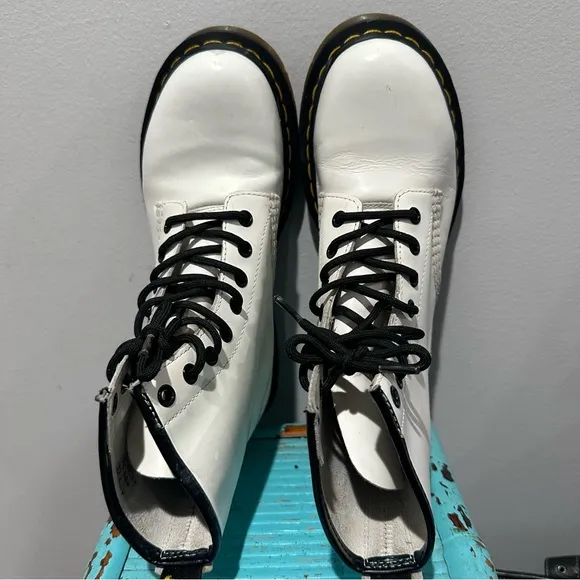 Dr Martens AW004 1460 White Smooth Leather Lace Up Boots Size 7