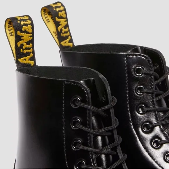Dr. Martens Black 1460 Analine Leather Boots Women Size 7