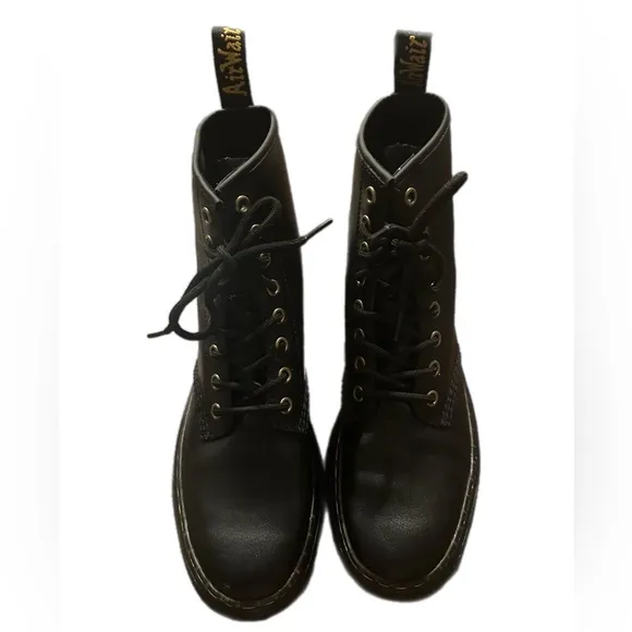 Dr Marten’s Black Lace-Up Boots- Men or Wonen