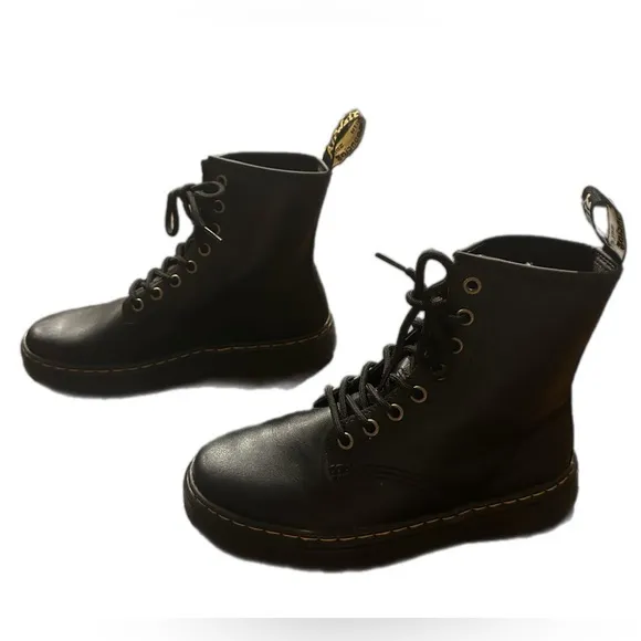 Dr Marten’s Black Lace-Up Boots- Men or Wonen