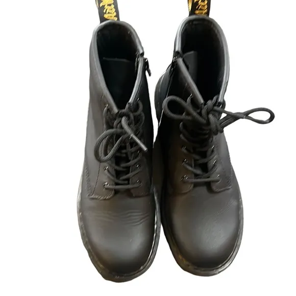 DR. MARTENS BLACK SOFTY LEATHER LACE UP BOOTS Girls 5/Womens 7