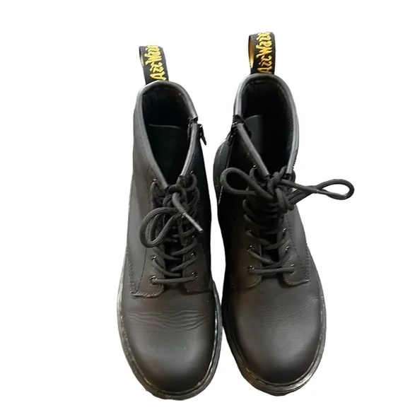 DR. MARTENS BLACK SOFTY LEATHER LACE UP BOOTS Girls 5/Womens 7