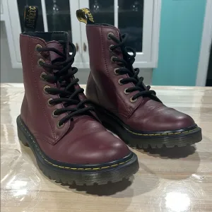 Dr. Martens boots Women's Burgundy Boots Luana women’s size 6