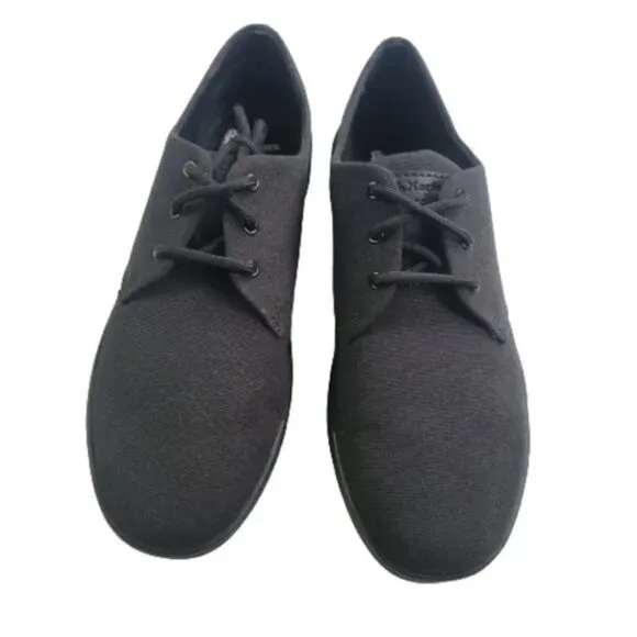 Dr. Martens Cairo Low Canvas Unisex Sneakers NWOT Men 7 WM 8