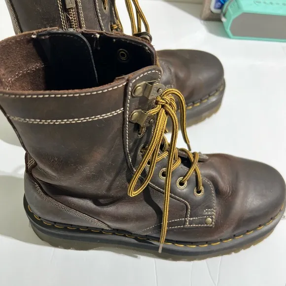 Dr. Martens Dark Brown Leather Combat Boots Men’s 11 Streetwear Indie Sleeze Y2K