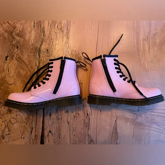 Dr Martens Delaney Kids Patent Leather Boots NEW