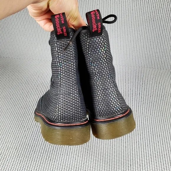 Dr. Martens Delaney Y boots