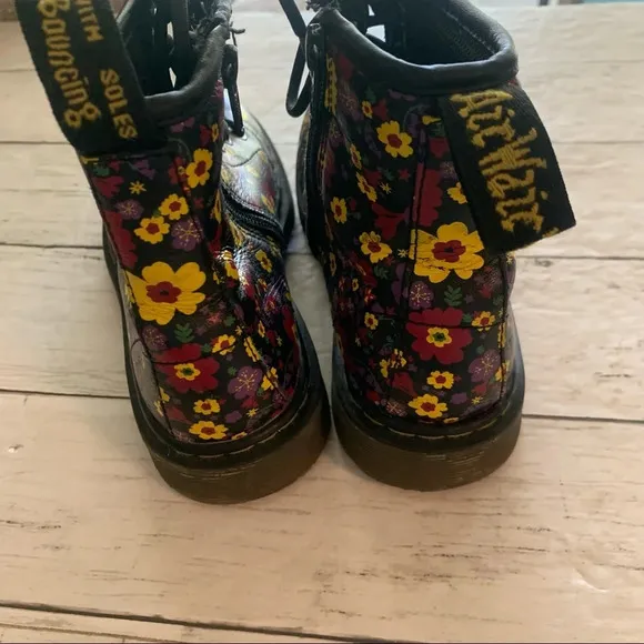 Dr. Martens Girls Delaney Ankle Boots Multicolor Floral