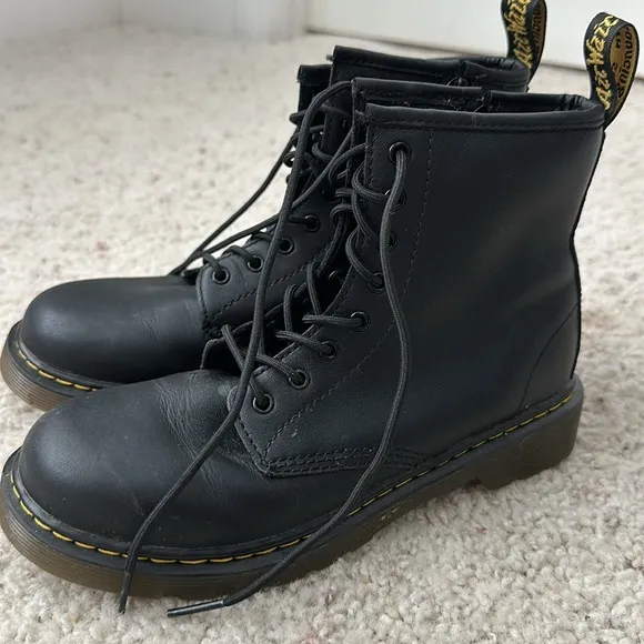 Dr. Martens Junior 1460 Leather lace-up boots