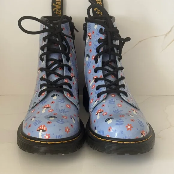 Dr Martens junior 1460 patent woodland lace up boots