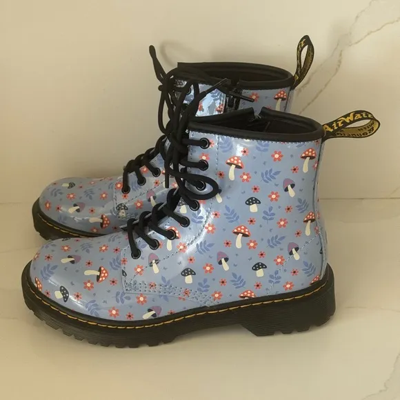 Dr Martens junior 1460 patent woodland lace up boots