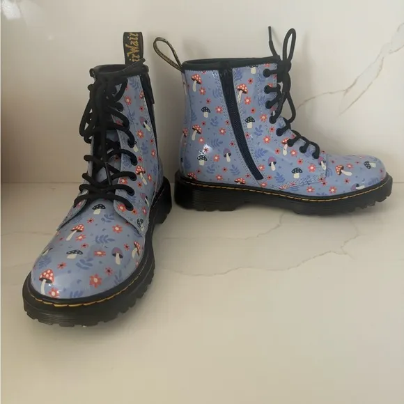 Dr Martens junior 1460 patent woodland lace up boots
