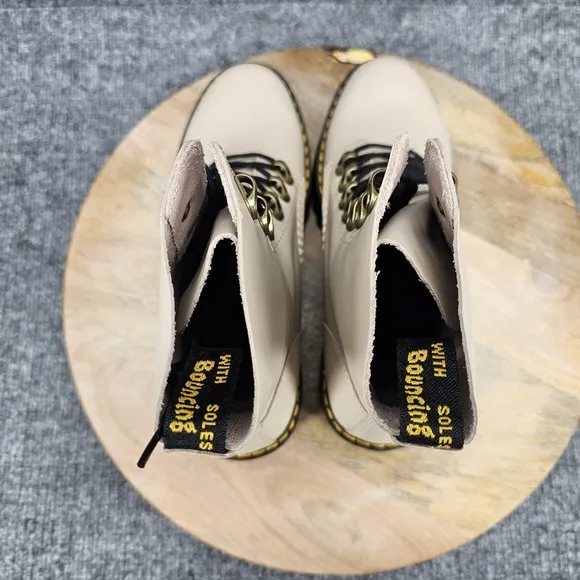 Dr. Martens Leona Women's Size 8 Taupe Leather Platform Lace Up Combat Boots
