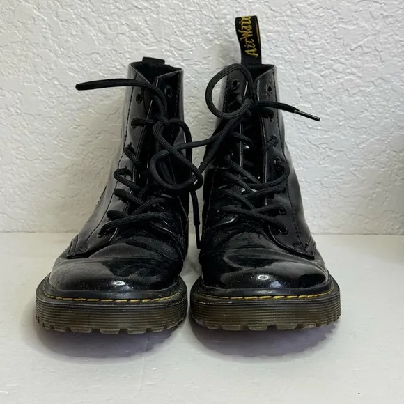 Dr. Martens Luana Lace Up Boots Womens 7 Black Patent Leather Sparkles Glitter