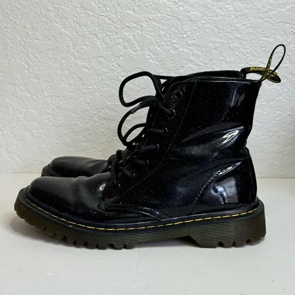 Dr. Martens Luana Lace Up Boots Womens 7 Black Patent Leather Sparkles Glitter