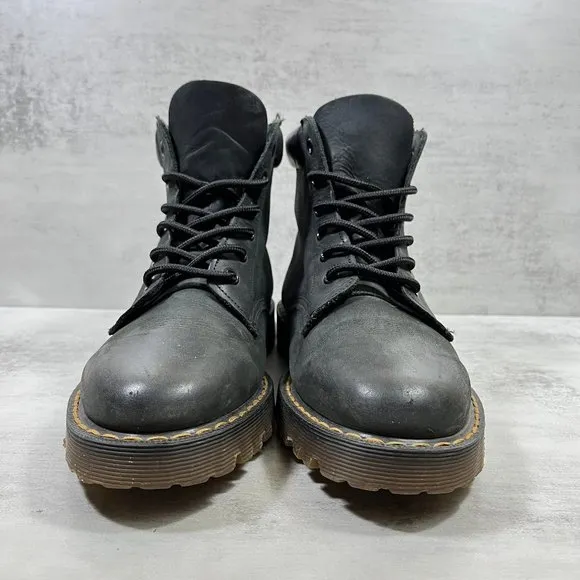 Dr Martens Made In England 6-Eye Leather Lace Up Boots - Women's Size 8 US