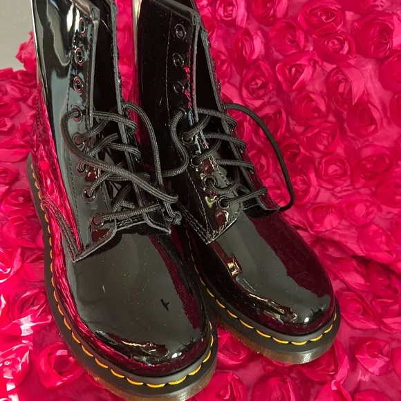 Dr Martens Patent leather lace up boots