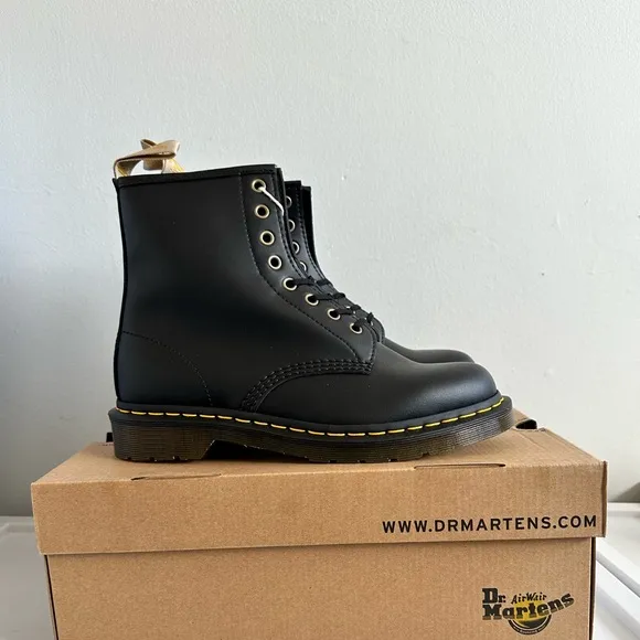 Dr. Martens Vegan 1460 Felix Lace Up boots