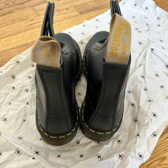 Dr. Martens Vegan 1460 Felix Lace Up boots