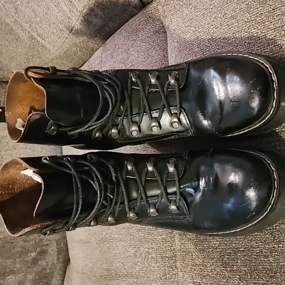 Dr Martens vintage size 39 eu (women's 8.5)Black Leather Combat Boots