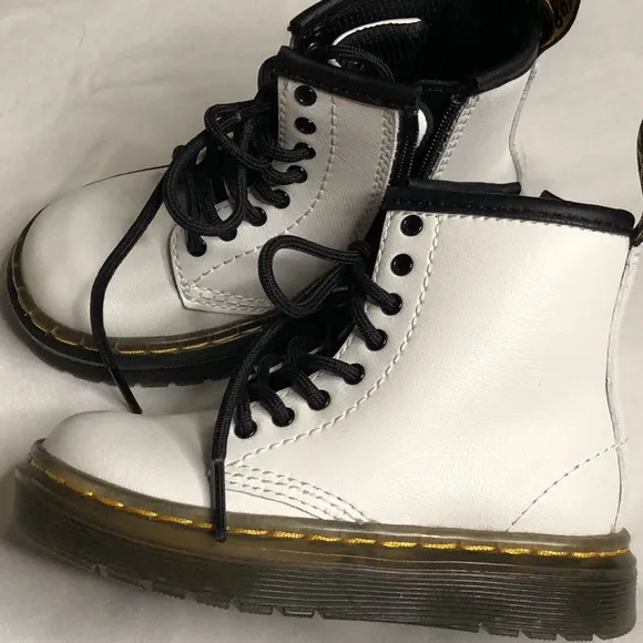 Dr Martens white Zavala T  toddler girl lace up leather boots