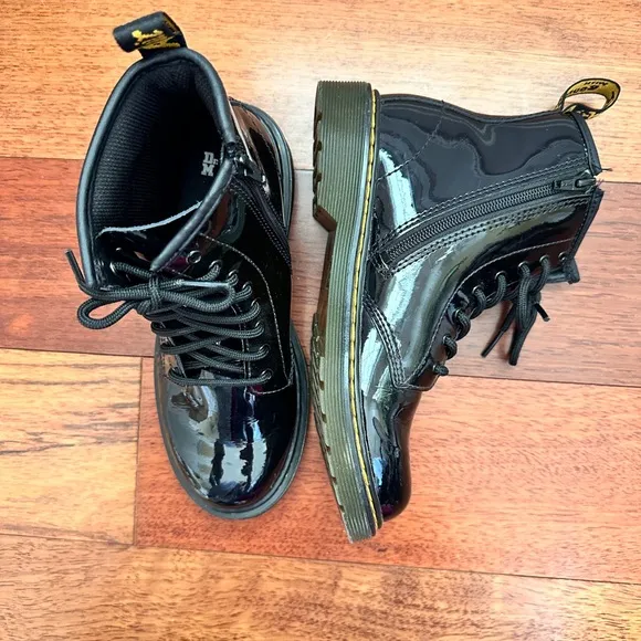 Dr. Martens Youth 1460 Patent Leather Lace Up Boots Inner Ankle Zipper Sz 4