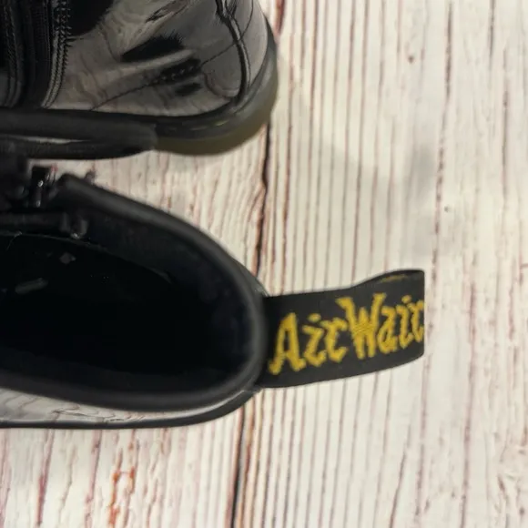 Dr Martens Youth 1460 Patent Leather Lace Up Combat Boots Sz 5M 6L