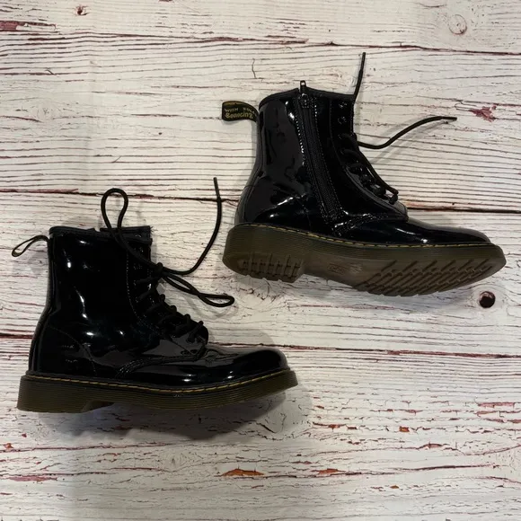 Dr Martens Youth 1460 Patent Leather Lace Up Combat Boots Sz 5M 6L