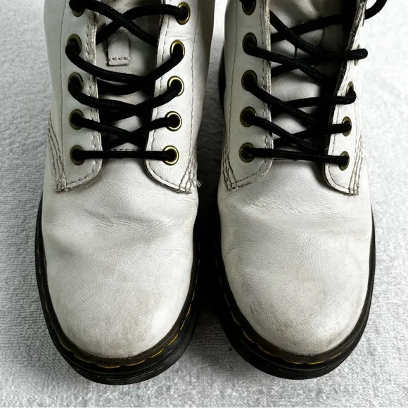 Dr Martens Zavala Mens 5 Womens 6 US White Lace Up Leather Boots Combat DM Docs