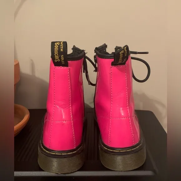 Dr. Martens Delaney Patent Leather Hot Pink Lace Up Combat Boots Women's 6