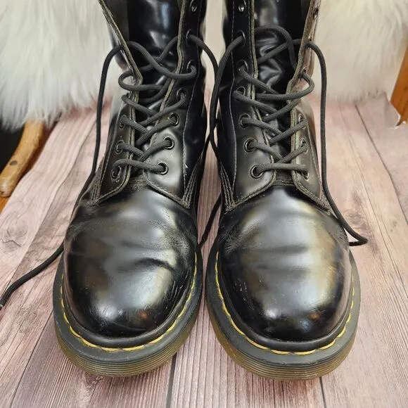 Dr. Martens women's black patent leather moto lace-up boots Sz 10