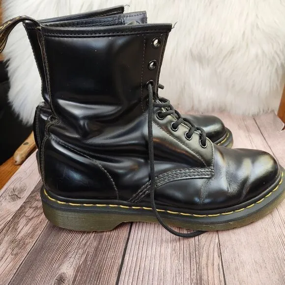 Dr. Martens women's black patent leather moto lace-up boots Sz 10