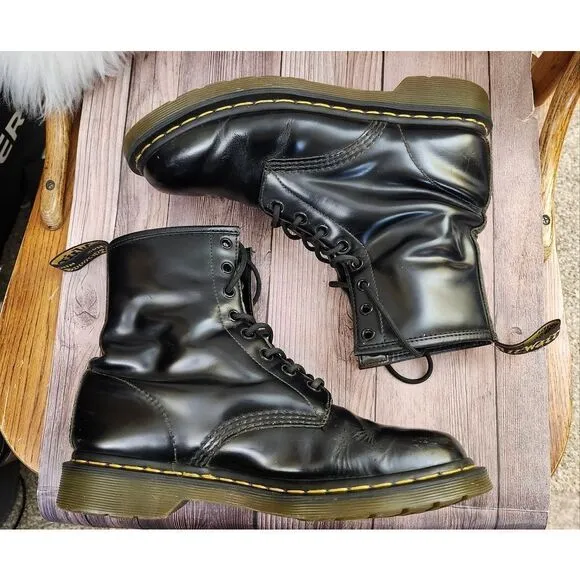 Dr. Martens women's black patent leather moto lace-up boots Sz 10