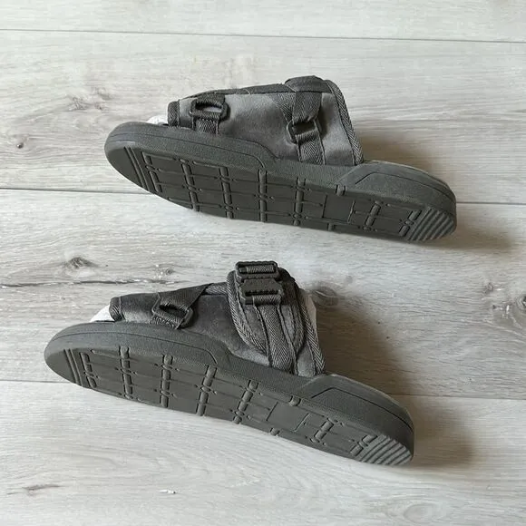 DRACO Cool Grey Dracos Slides Size 9-10 NWT in packaging