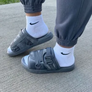 DRACO Cool Grey Dracos Slides Size 9-10 NWT in packaging