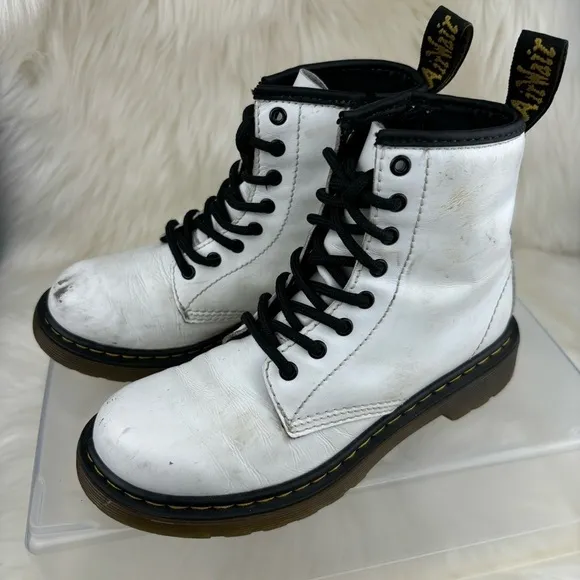 DR.MARTENS 1460J LACE UP BOOTS SIZE 2