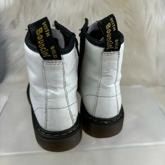 DR.MARTENS 1460J LACE UP BOOTS SIZE 2