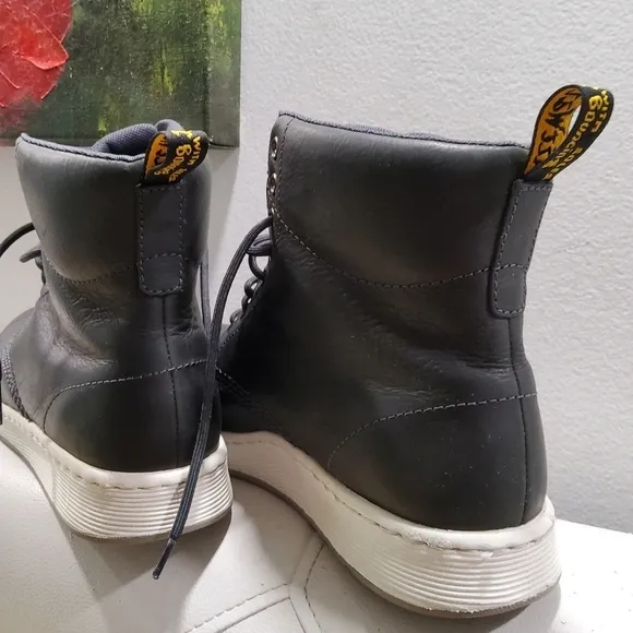 Dr.Martens Rigal Lace-Up Boots Size M-8 L-9