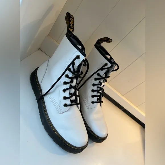 Dr.martens zavala Smooth Leather Lace Up Boots size 7